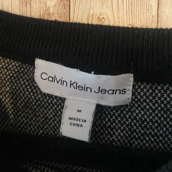 Calvin Klein Black and White Women's Sweater - Picture 4 of 9
